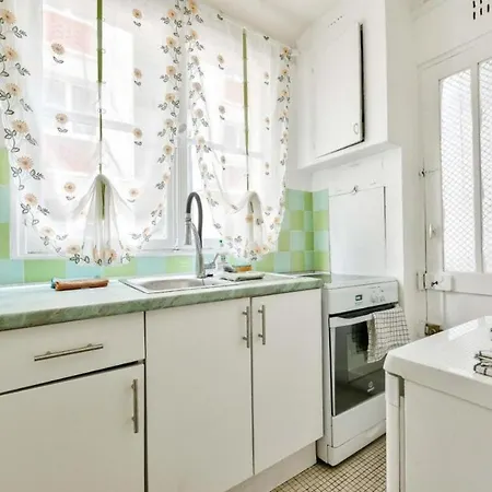 T2 With Stunning Balcony 55m2 17 아파트 파리