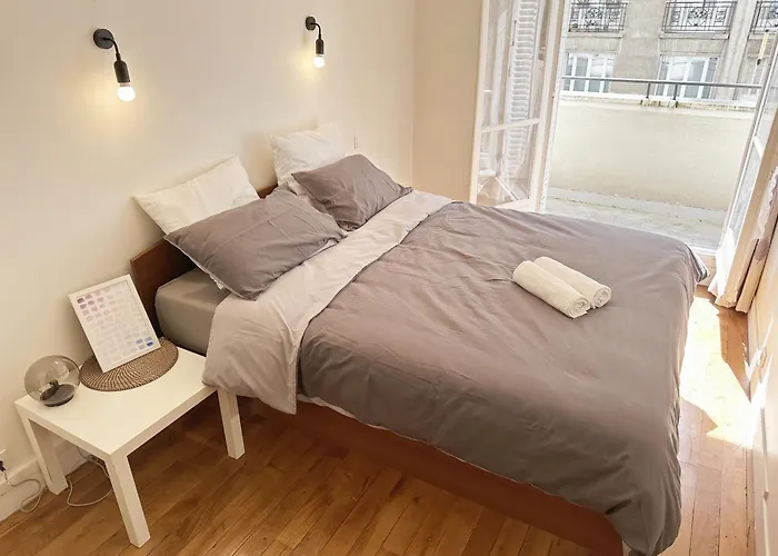 T2 With Stunning Balcony 55m2 17 * Paris